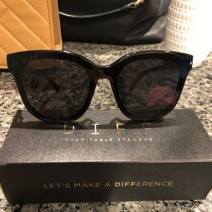 Diff Gia Sunglasses Black